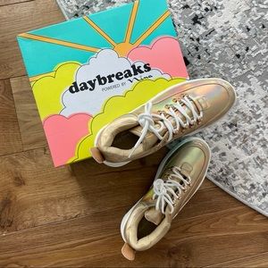 Nina Shoes Gold Sneaker